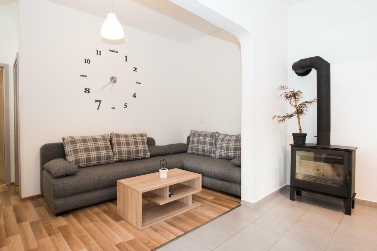 Apartments Omorfia Kraljevica Exterior photo